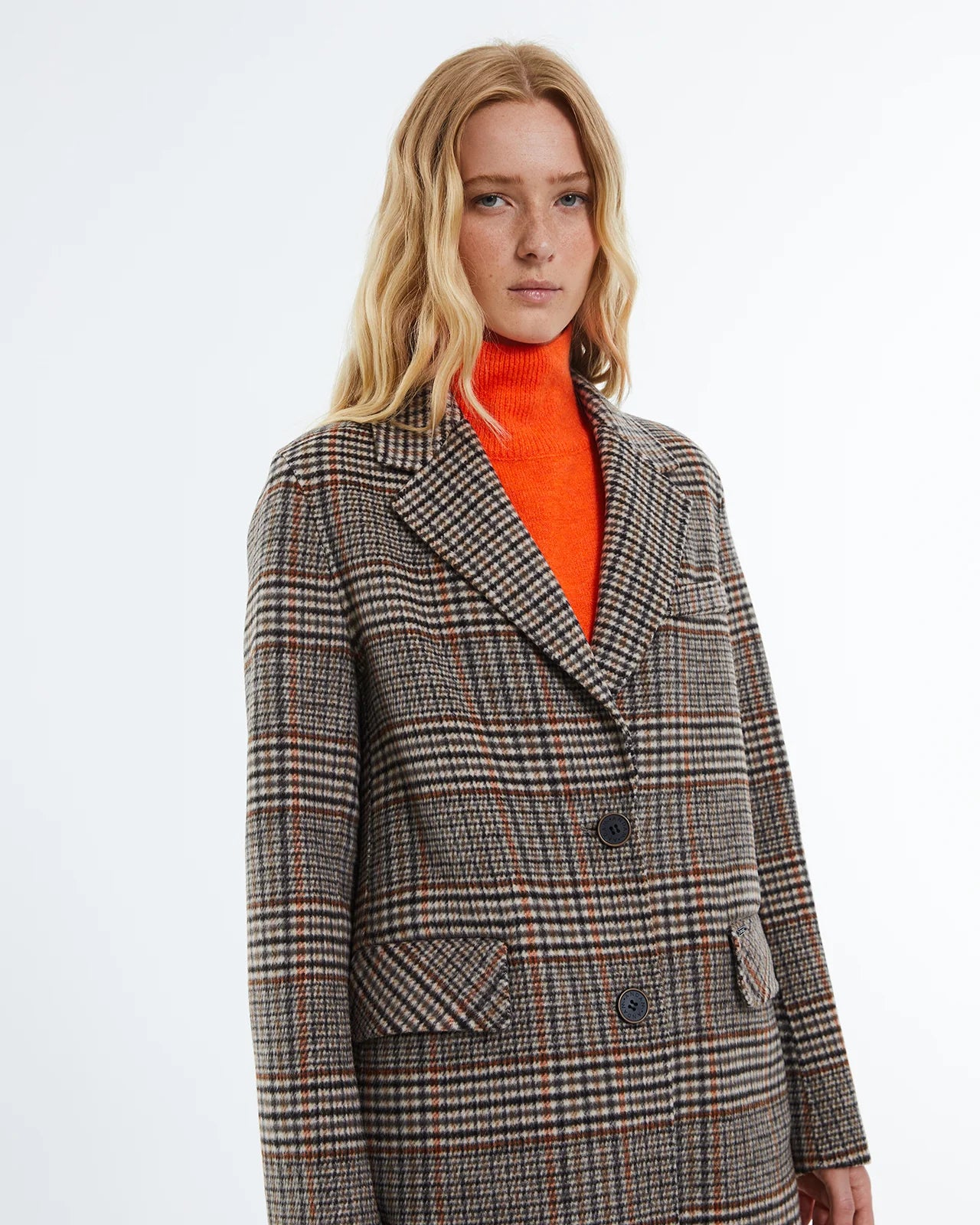 Andam Coat Check