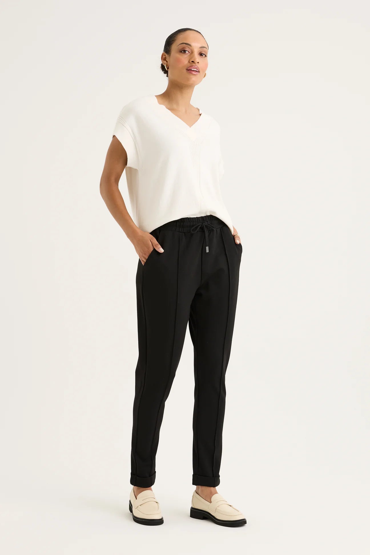 Yarra Trail, Vine Jogger Black