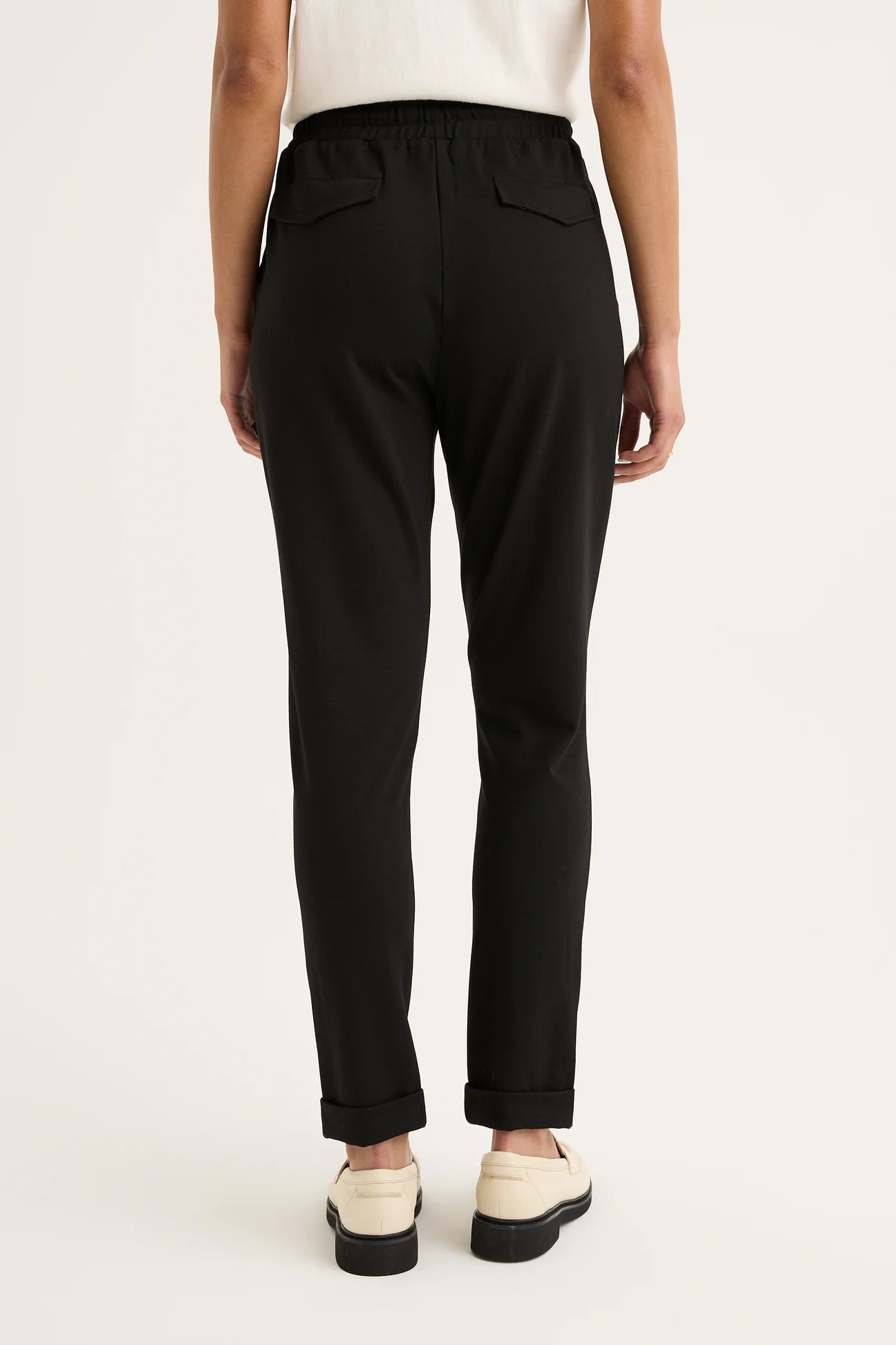 Yarra Trail, Vine Jogger Black