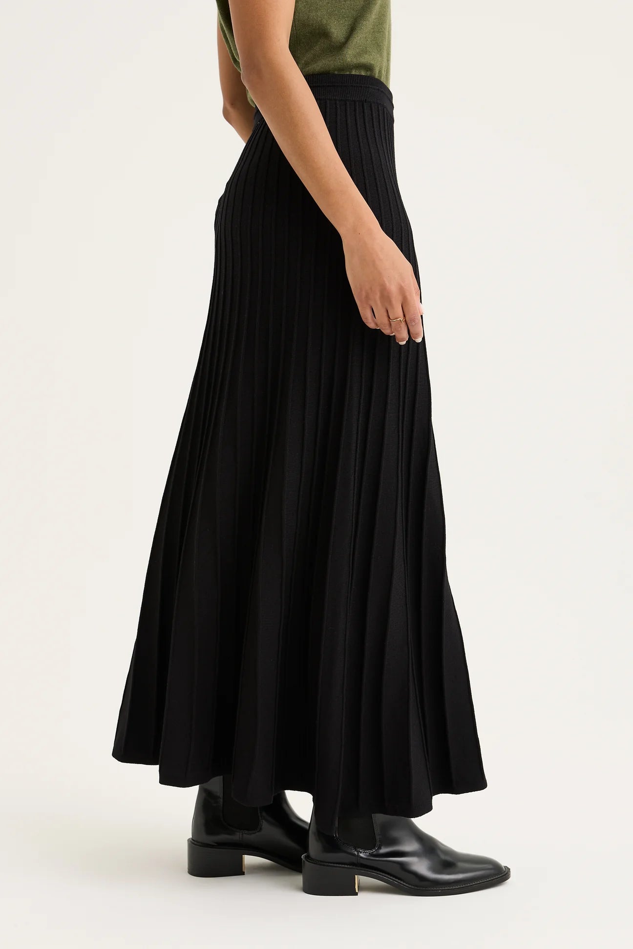 Yarra Trail, Knit Skirt Cedar Black
