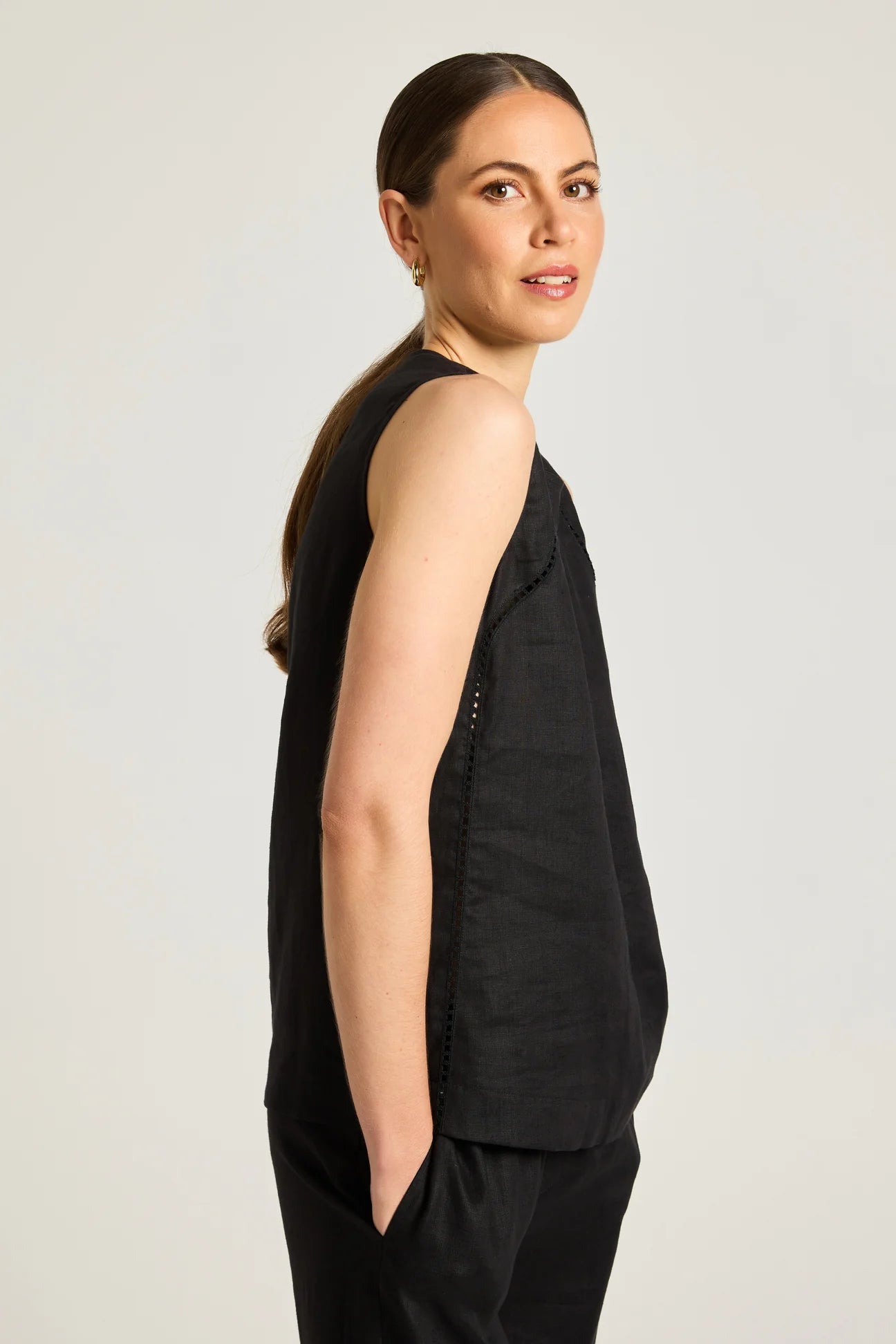 Yarra Trail Carina Tank Black