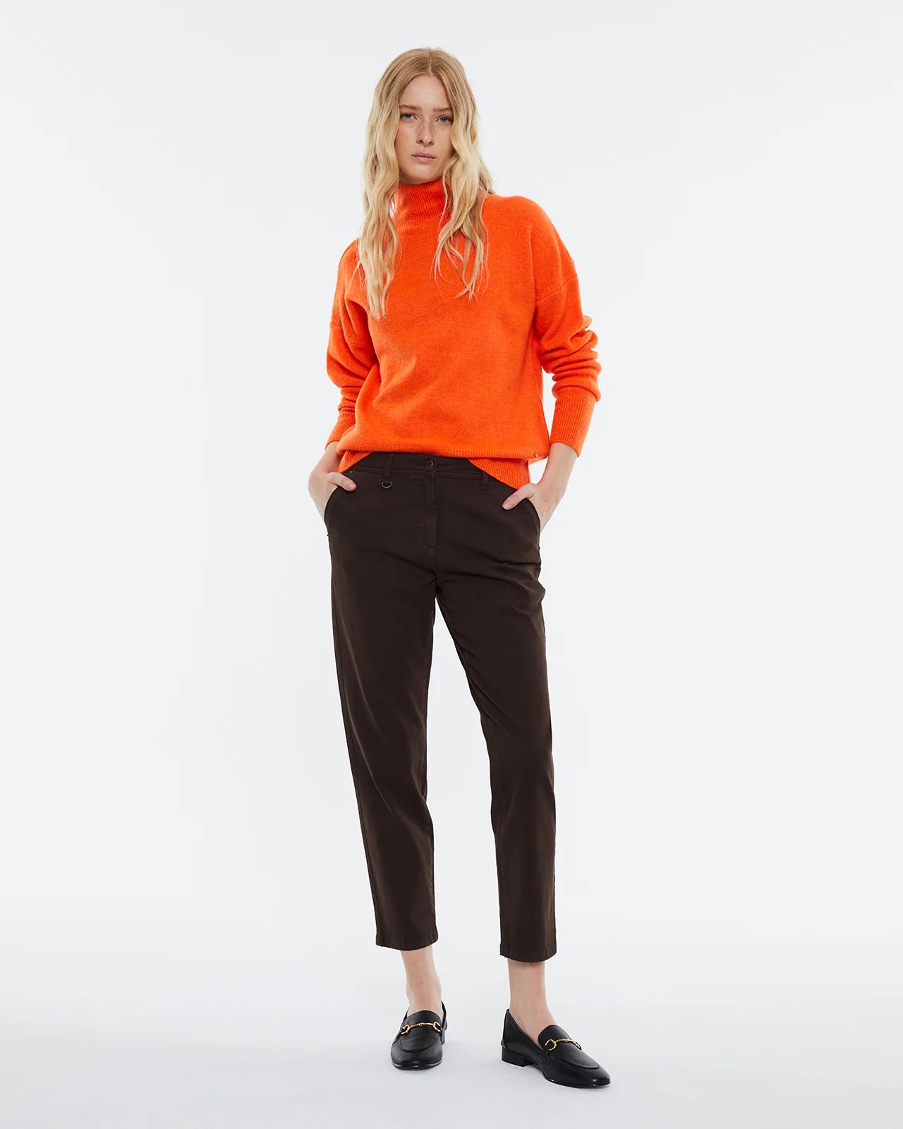 Andam Perkins neck sweater Orange
