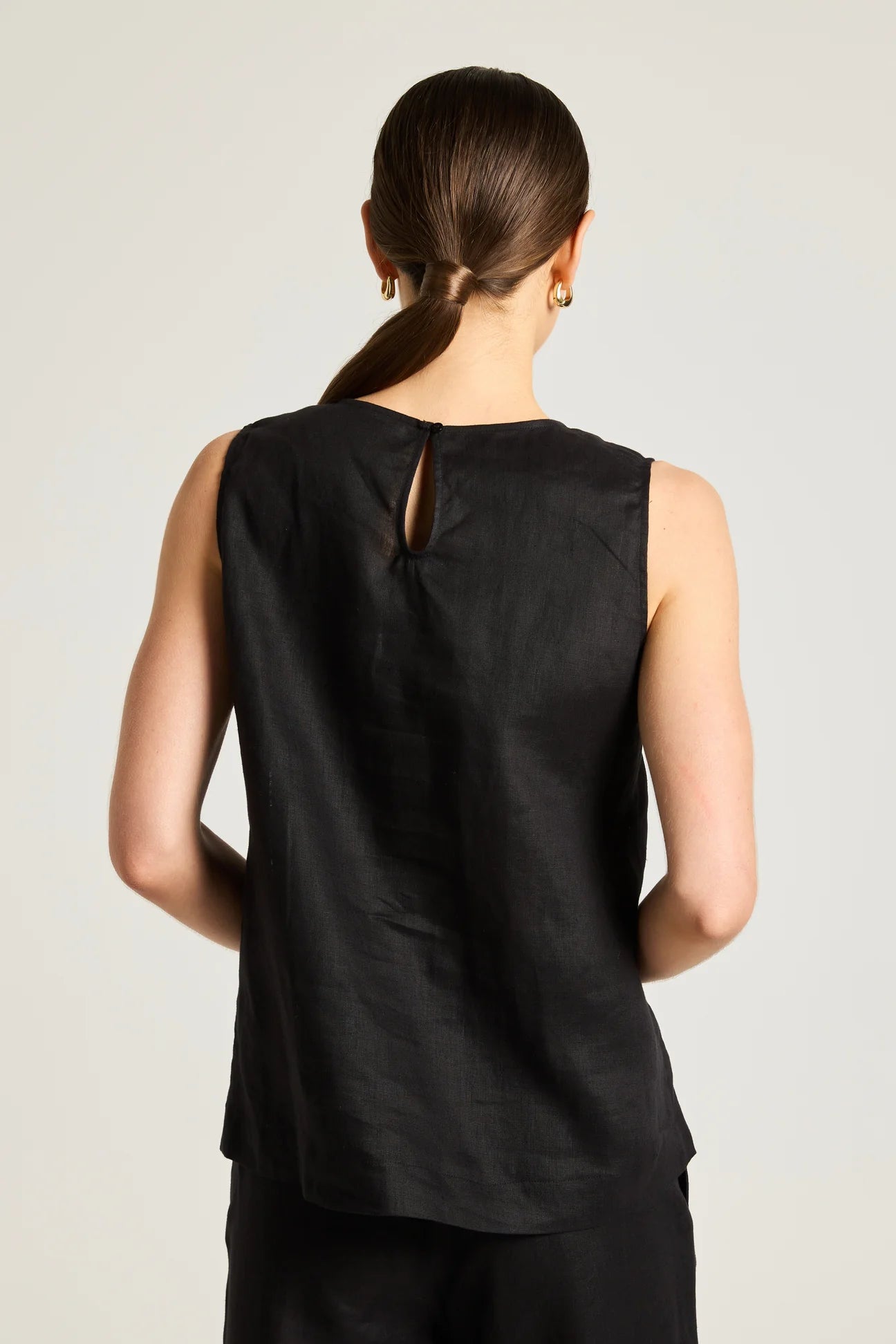 Yarra Trail Carina Tank Black