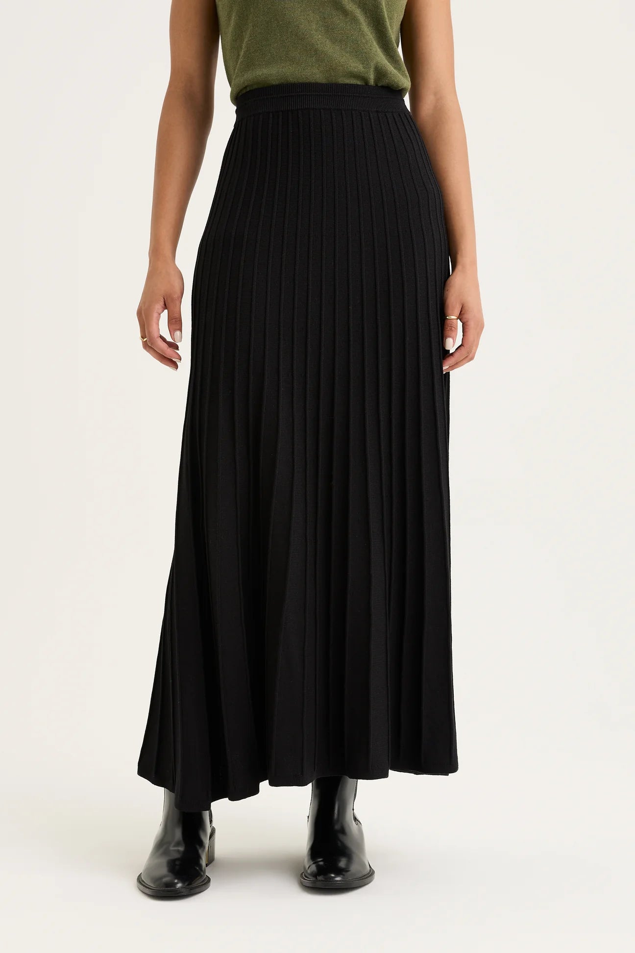 Yarra Trail, Knit Skirt Cedar Black