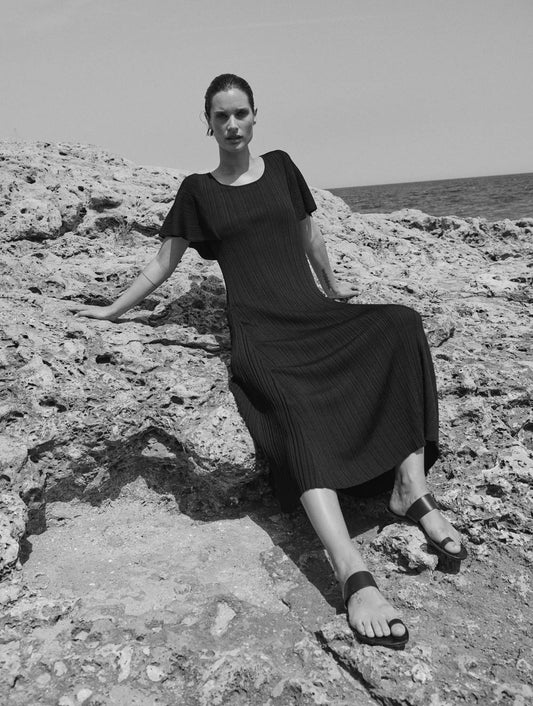 Sita Murt, Dress Black with cape sleeve