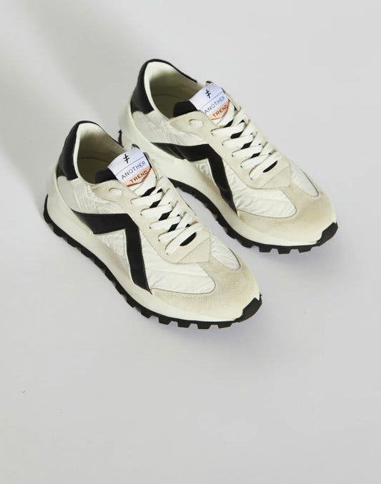 Another Trend, Fashion Trainer Black & White