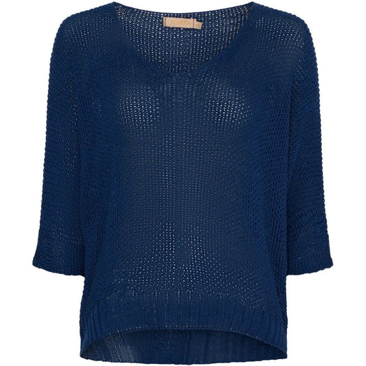 Marta, Betina knit Navy
