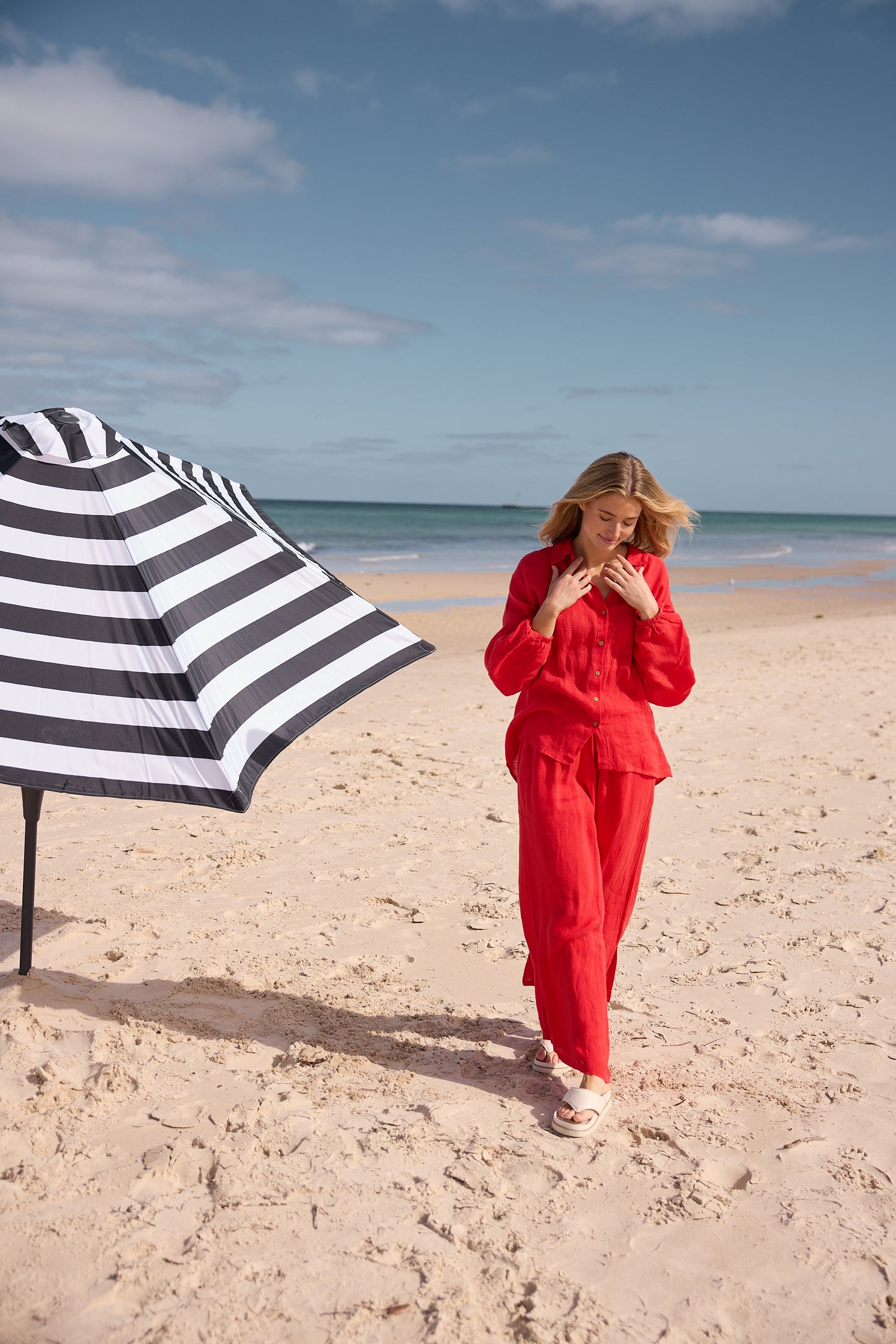 Holiday, Cliffside Shirt RED