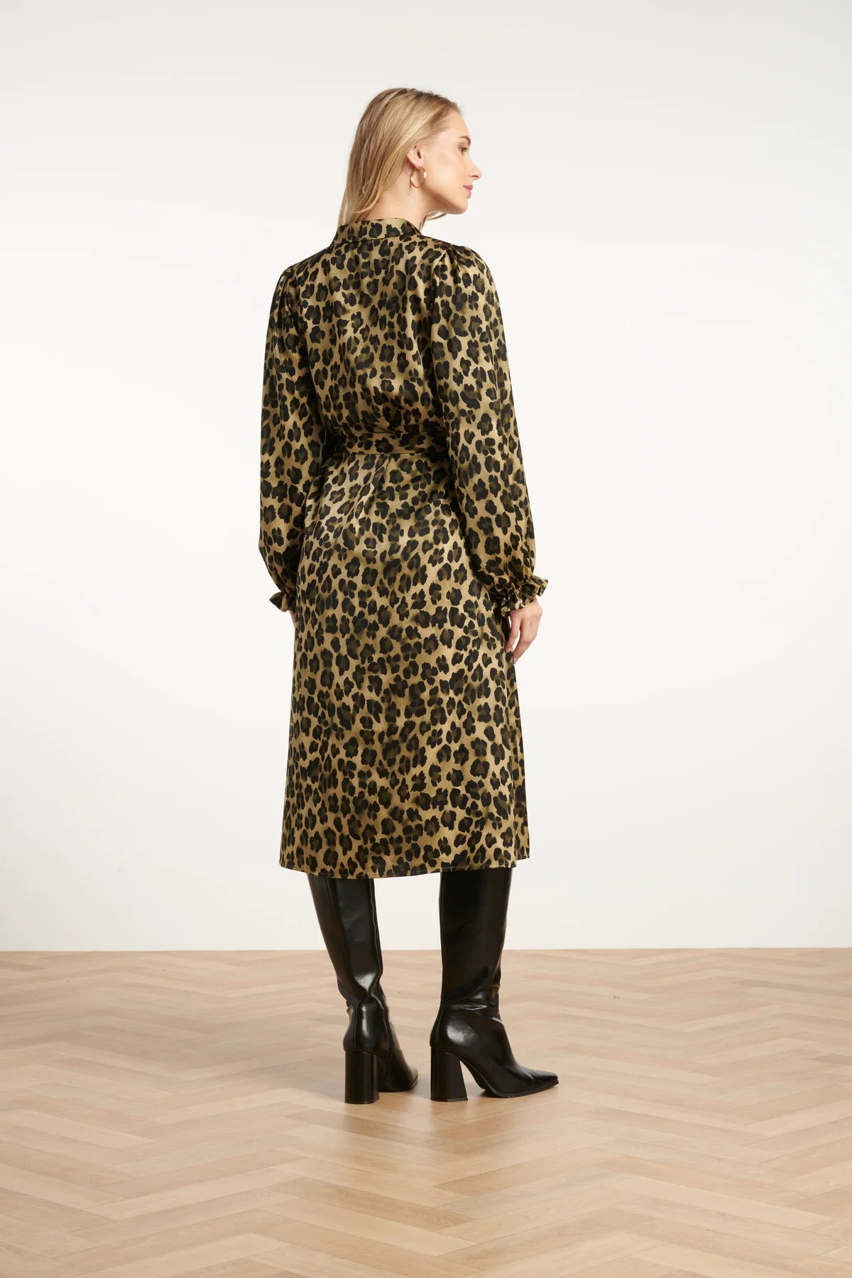 Smashed Lemon, MIDI SHIRT DRESS WITH LEOPARD PRINT IN ARMY AND BLACK | ARMY - BLACK 25559