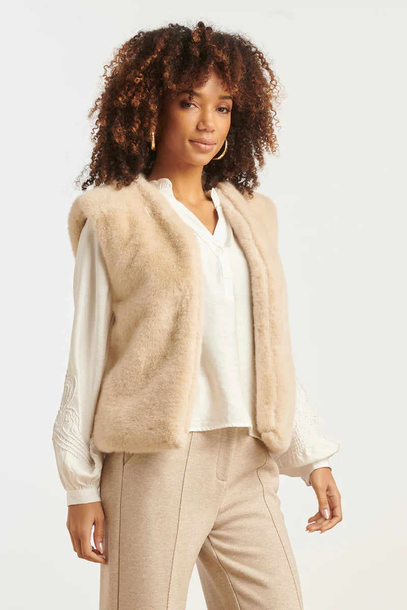 Smashed Lemon,  FAUX FUR GILET IN SAND | SAND 25556