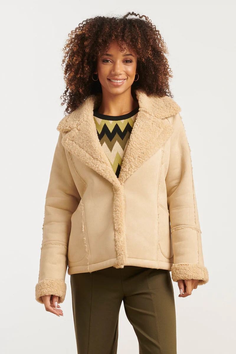 Smashed Lemon,  SHORT LAMMY JACKET WITH LAPEL COLLAR | SAND 25553