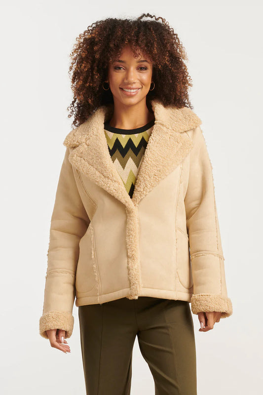 Smashed Lemon,  SHORT LAMMY JACKET WITH LAPEL COLLAR | SAND 25553
