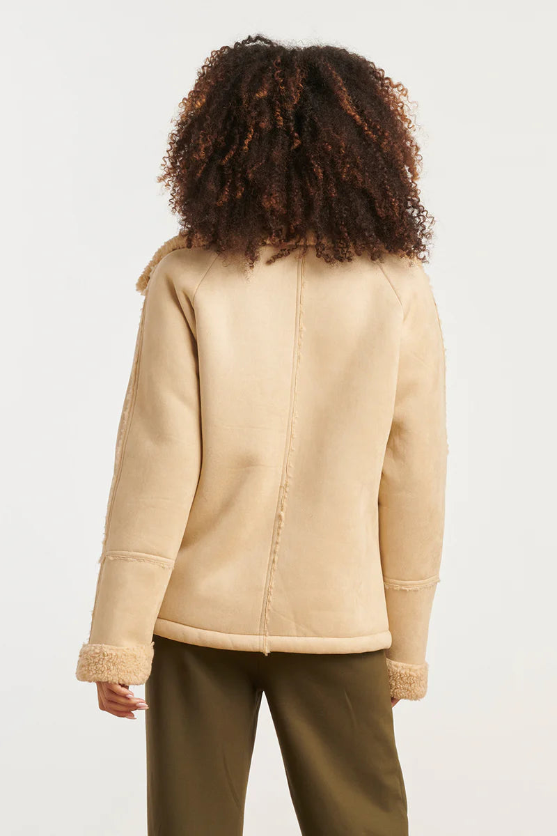 Smashed Lemon,  SHORT LAMMY JACKET WITH LAPEL COLLAR | SAND 25553
