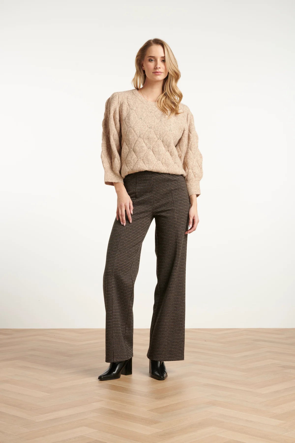 Smashed Lemon,  BLACK AND SAND HOUNDSTOOTH PANTS | BLACK AND SAND 25639