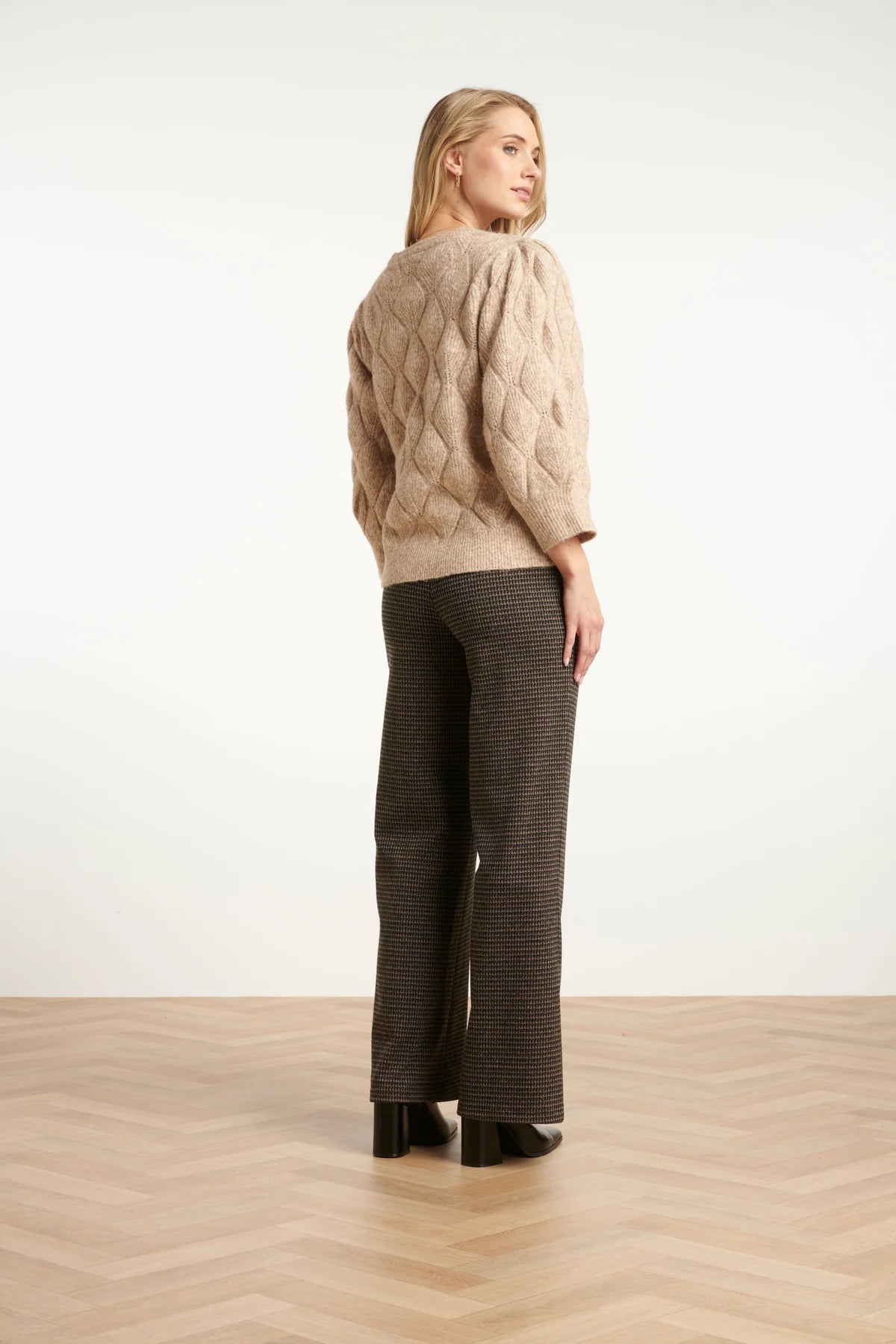 Smashed Lemon,  BLACK AND SAND HOUNDSTOOTH PANTS | BLACK AND SAND 25639