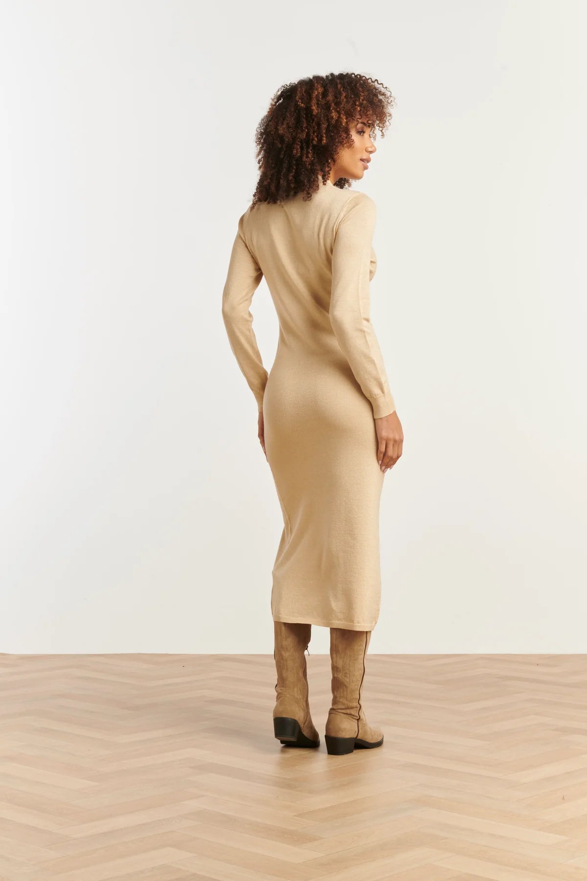 Smashed Lemon, WOMEN'S KNITTED DRESS WITH LUREX | SAND 25503