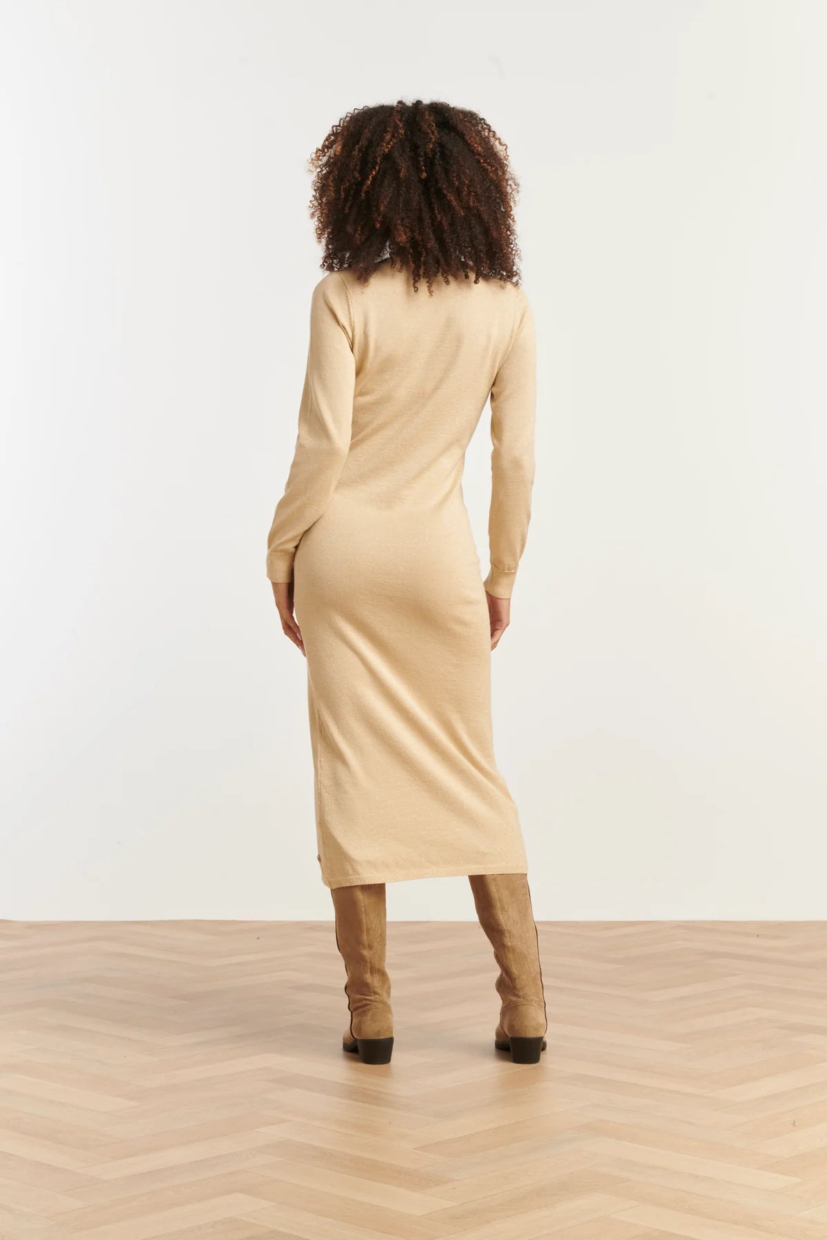 Smashed Lemon, WOMEN'S KNITTED DRESS WITH LUREX | SAND 25503