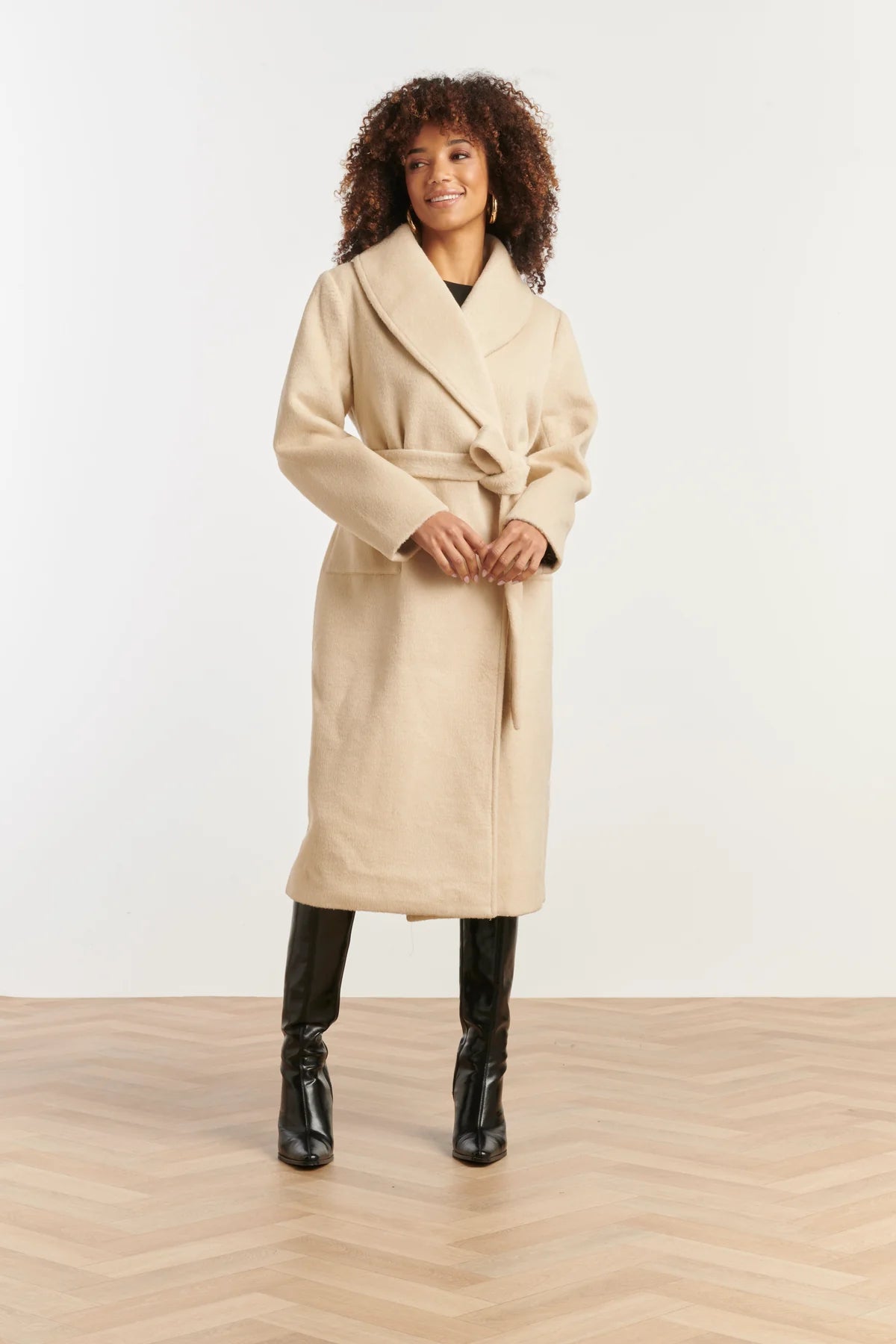 Smashed Lemon, LONG PLAIN COAT WITH BELT | SAND 25555
