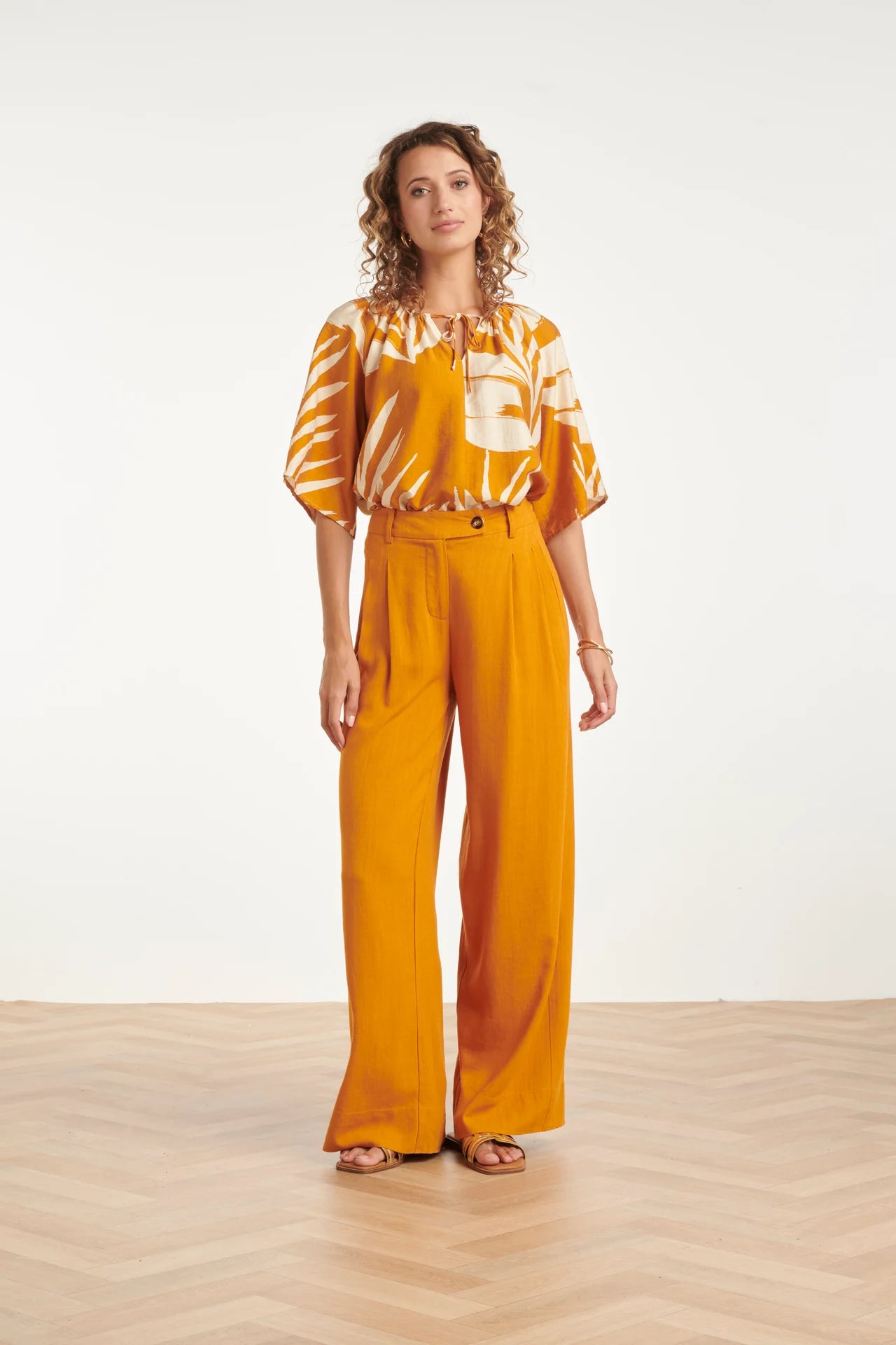 Smashe Lemon, TUNIC TOP WITH LEAF PRINT AND BOW DETAIL IN OCHRE YELLOW | MUSTARD - OFF WHITE 26038