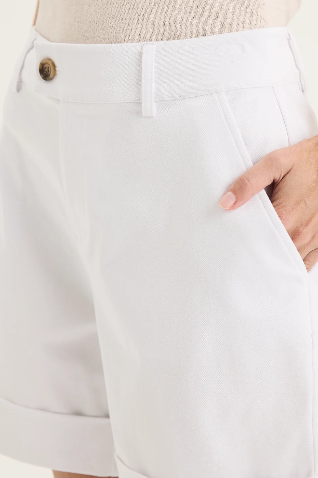 Yarra Trail, Nova Short WHITE