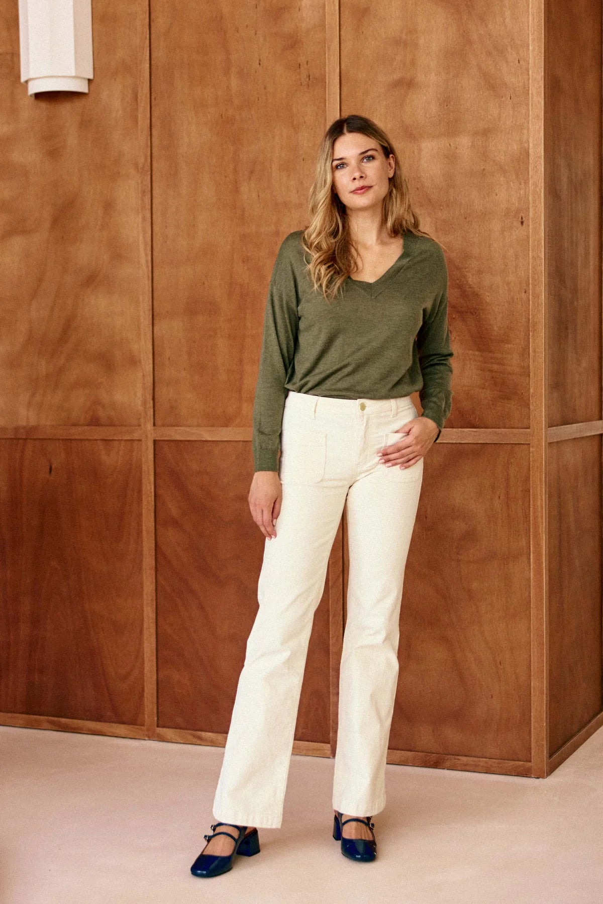 LPE, Sonny Velvet Pants - Flare Pants ECRU