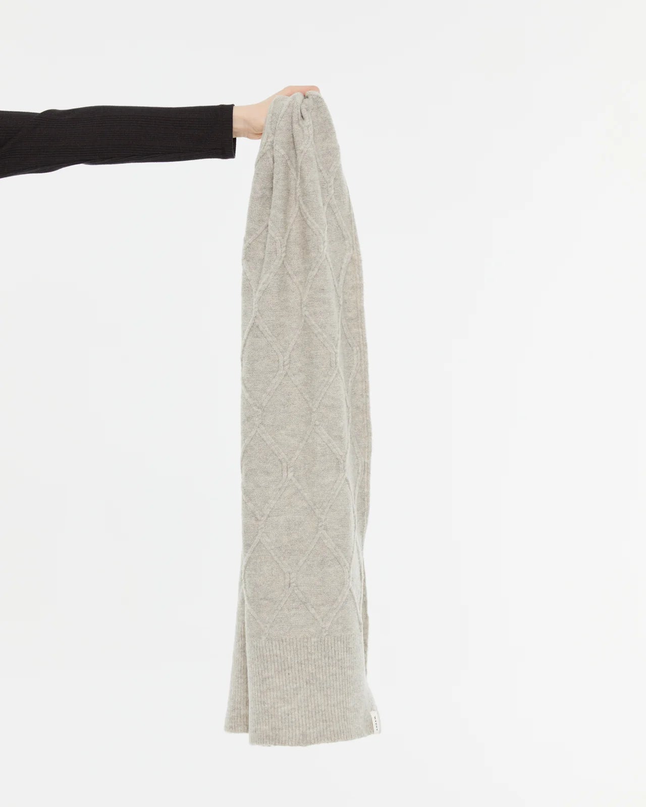 Andam, Knitted scarf with braided structure Beige 0008