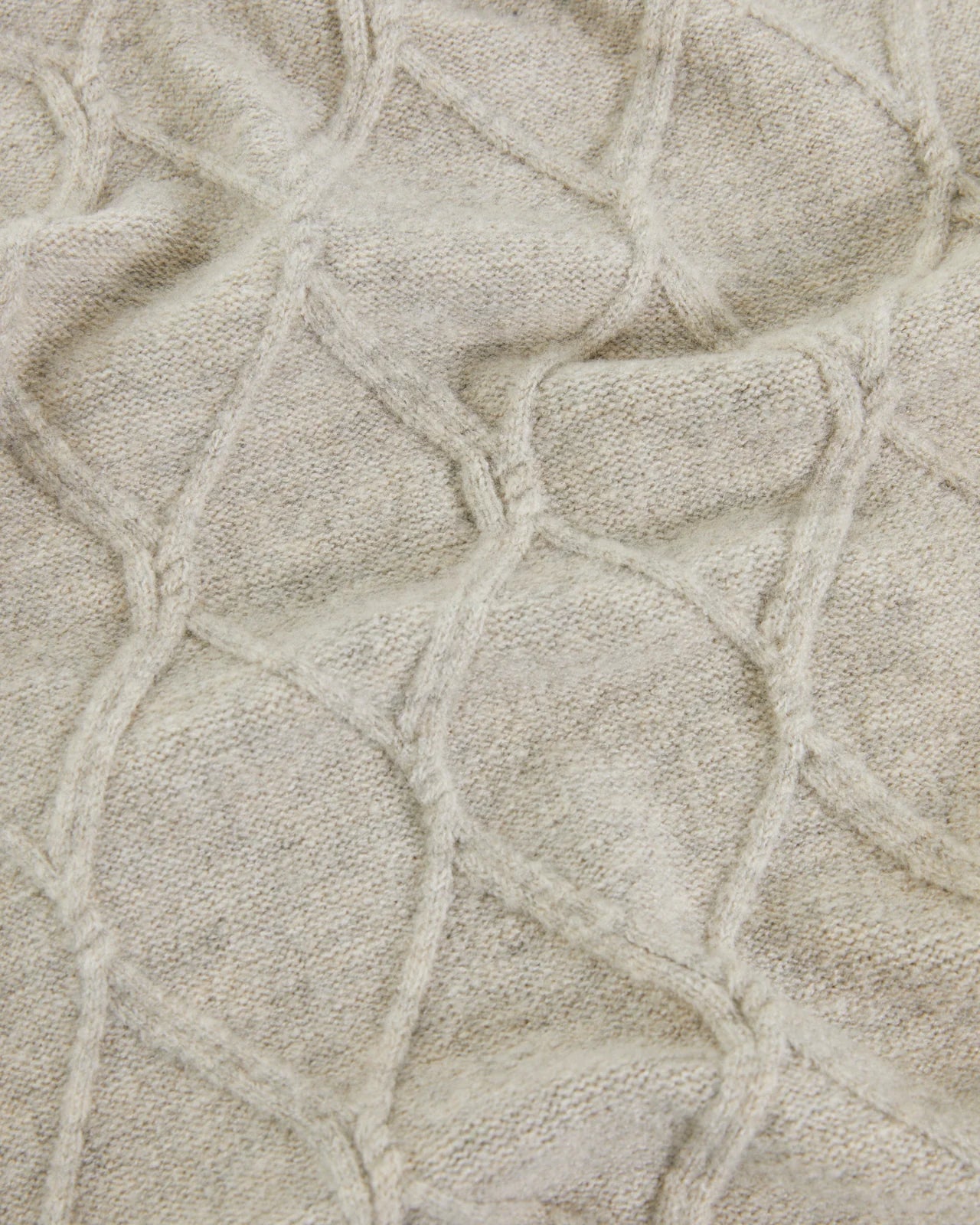 Andam, Knitted scarf with braided structure Beige 0008