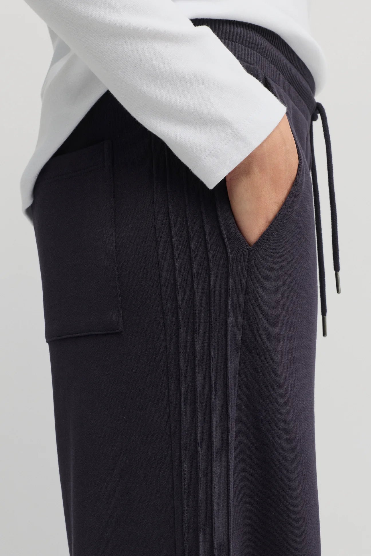 Yarra Trail, Manhattan Pant Navy 8034