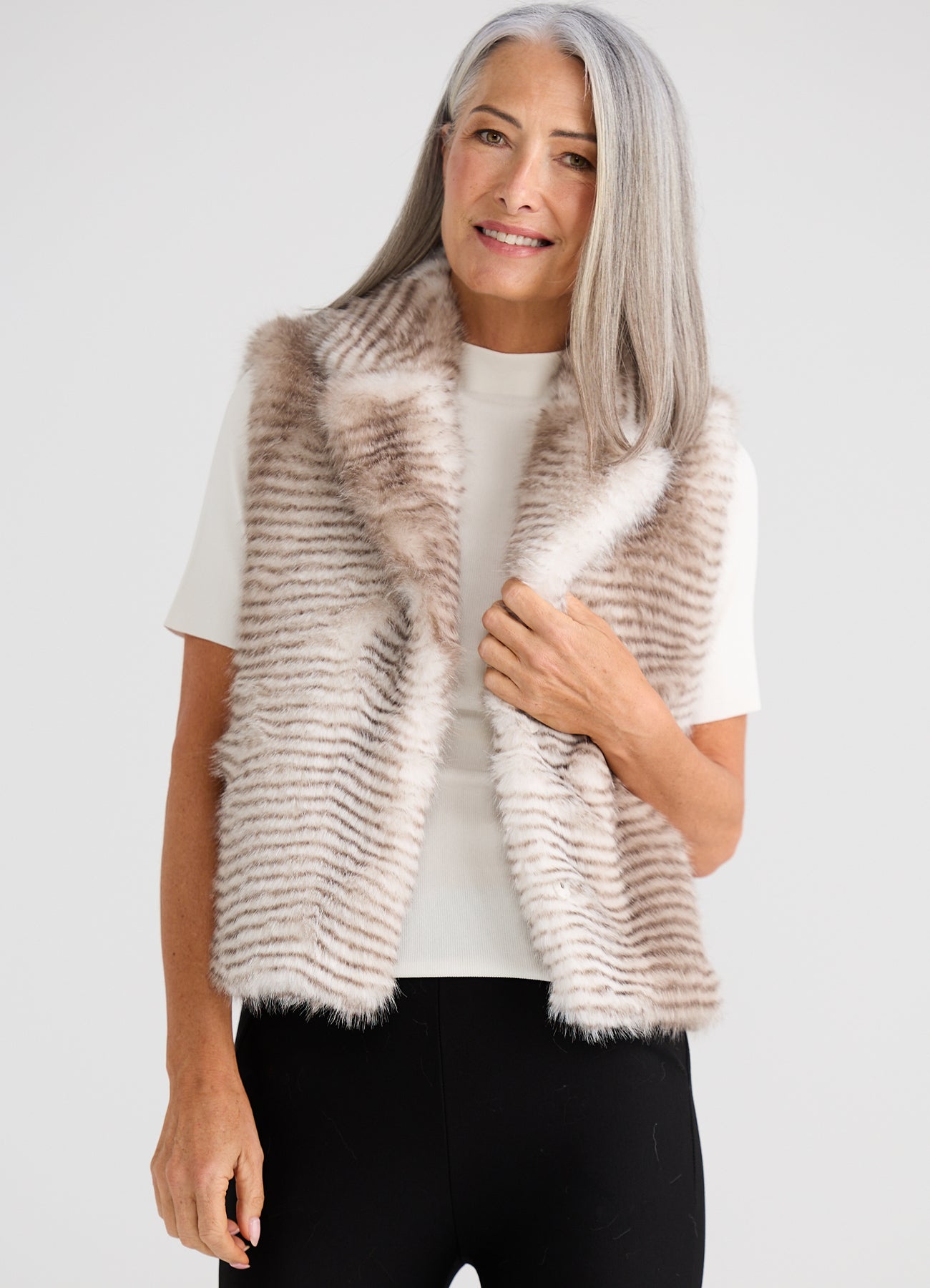 Brave + True, Zee Fur vest 26104-1