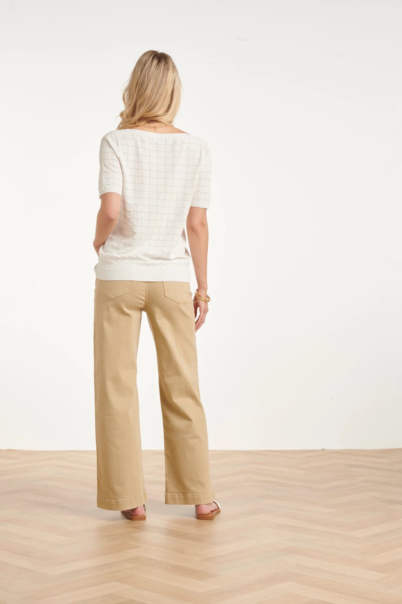 Smashed Lemon, KNITTED TOP WITH LUREX WAVY TEXTURE | WHITE - GOLD 26150