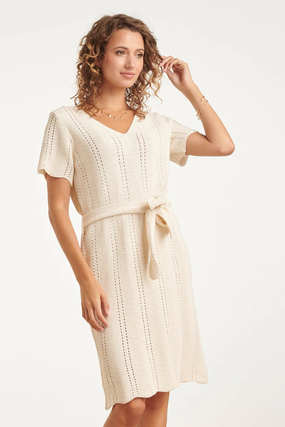 Smashed Lemon, KNITTED DRESS WITH V-NECK AND TIE BELT | OFF WHITE 26209