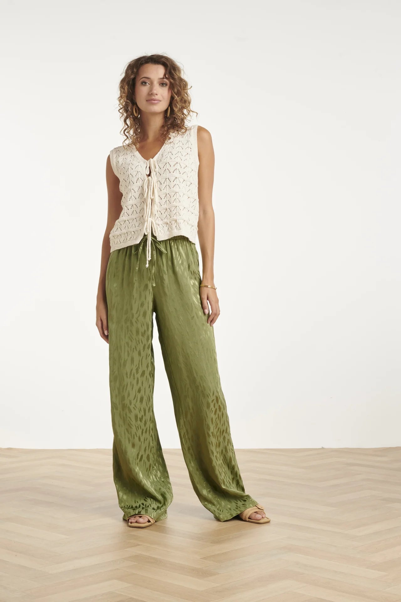 Smashed Lemon, KNITTED TOP WITH TRENDY LACE-UP CLOSURE | OFF WHITE 26207