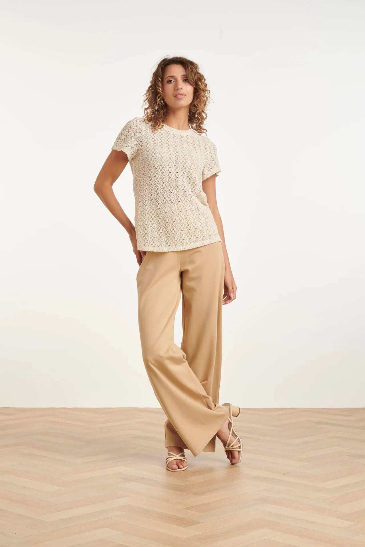 Smashed Lemon, SAND WIDE LEG TROUSERS WITH ELASTIC WAIST | SAND 26099