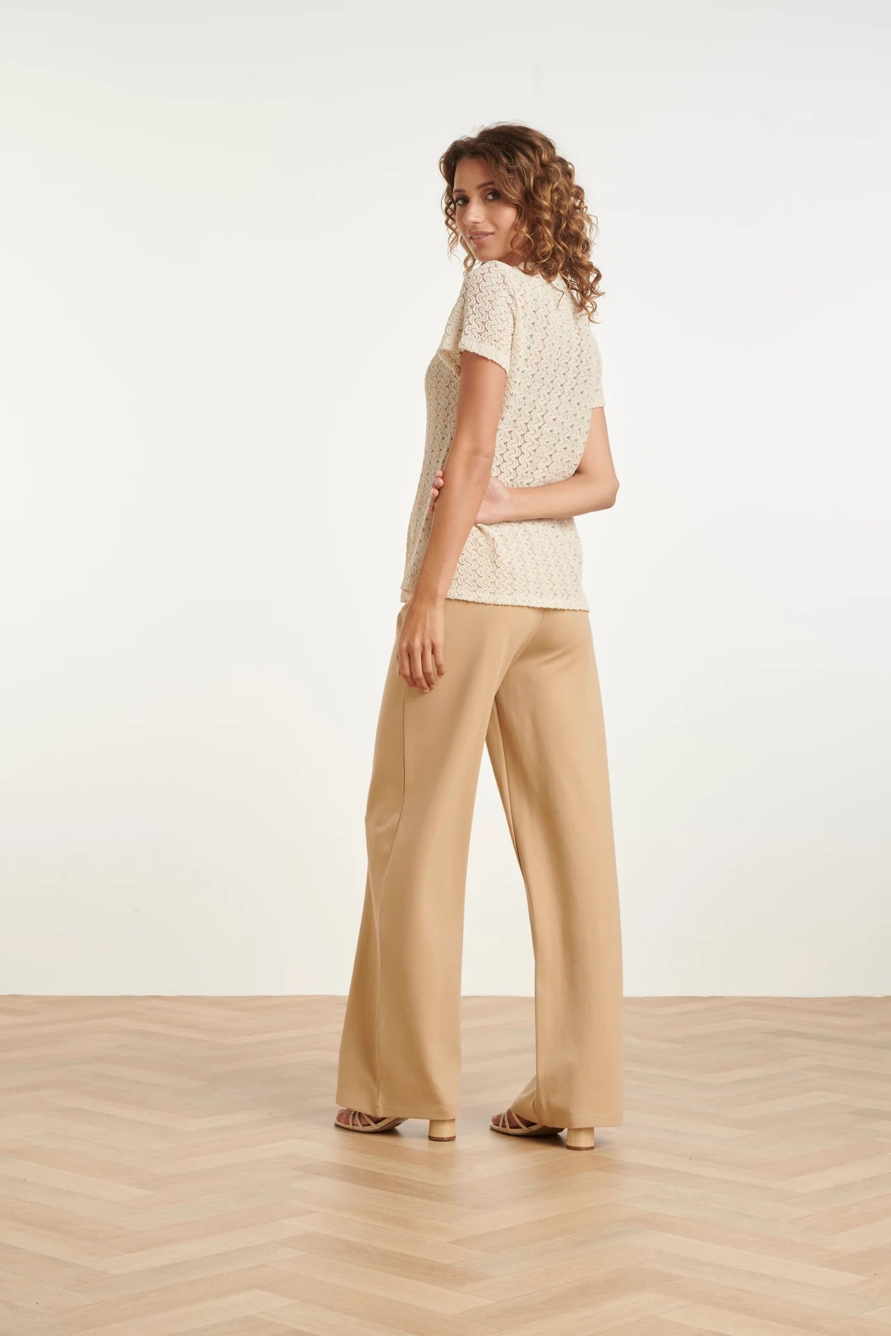 Smashed Lemon, SAND WIDE LEG TROUSERS WITH ELASTIC WAIST | SAND 26099