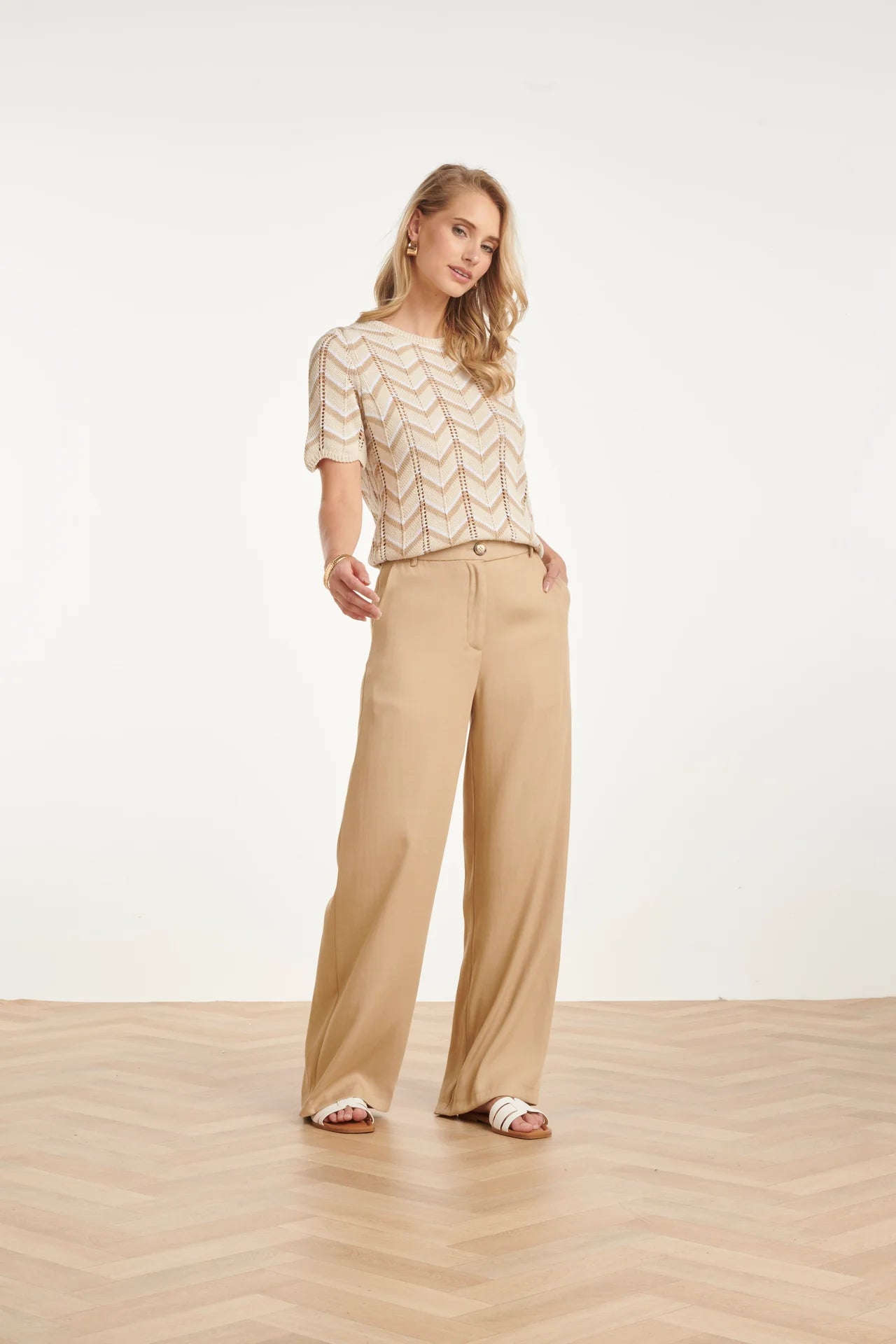 Smashed Lemon, AIRY WIDE LEG TROUSERS IN SAND COLOUR – STYLISH ESSENTIALS | DARK SAND 26072