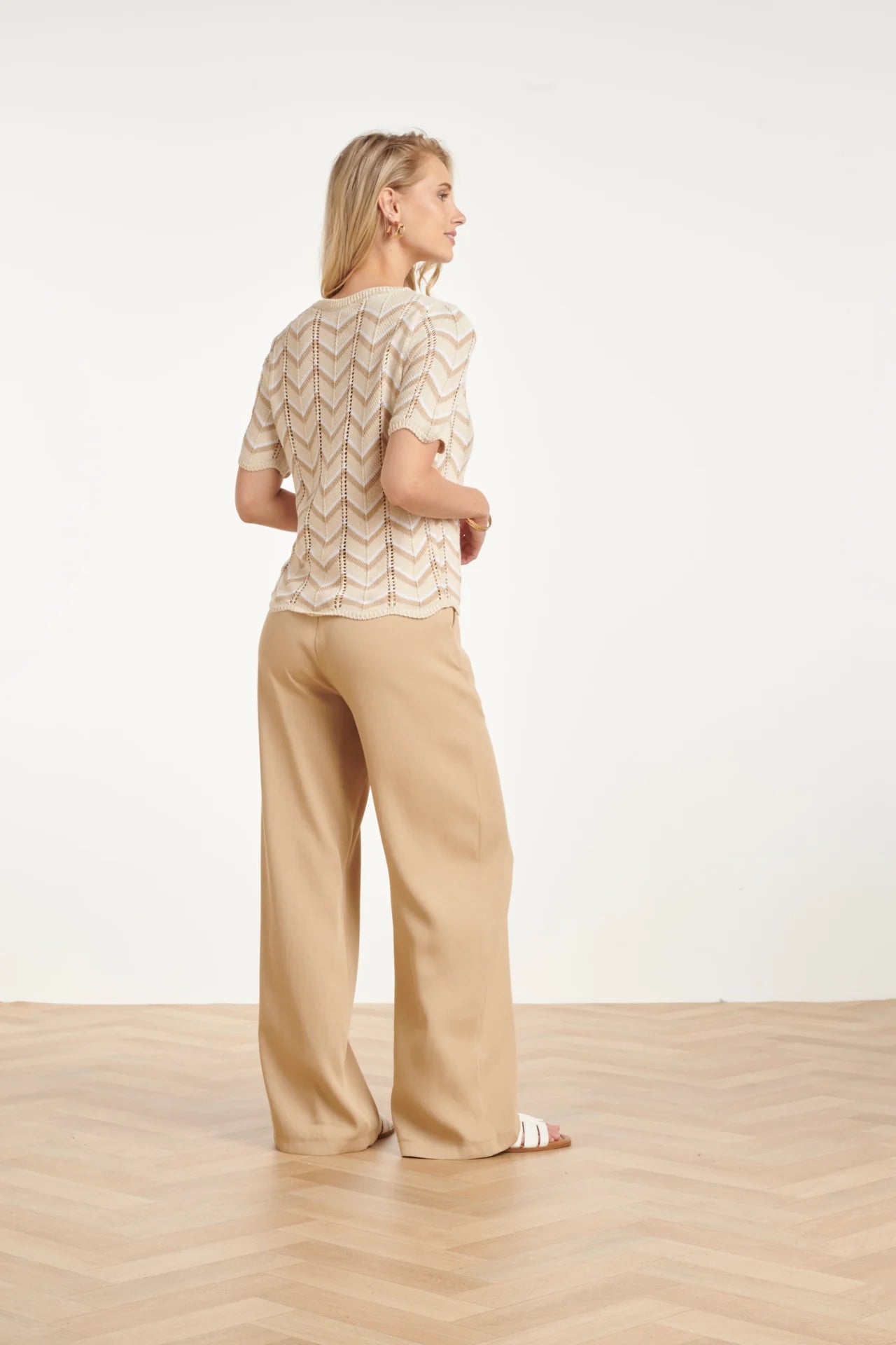 Smashed Lemon, AIRY WIDE LEG TROUSERS IN SAND COLOUR – STYLISH ESSENTIALS | DARK SAND 26072