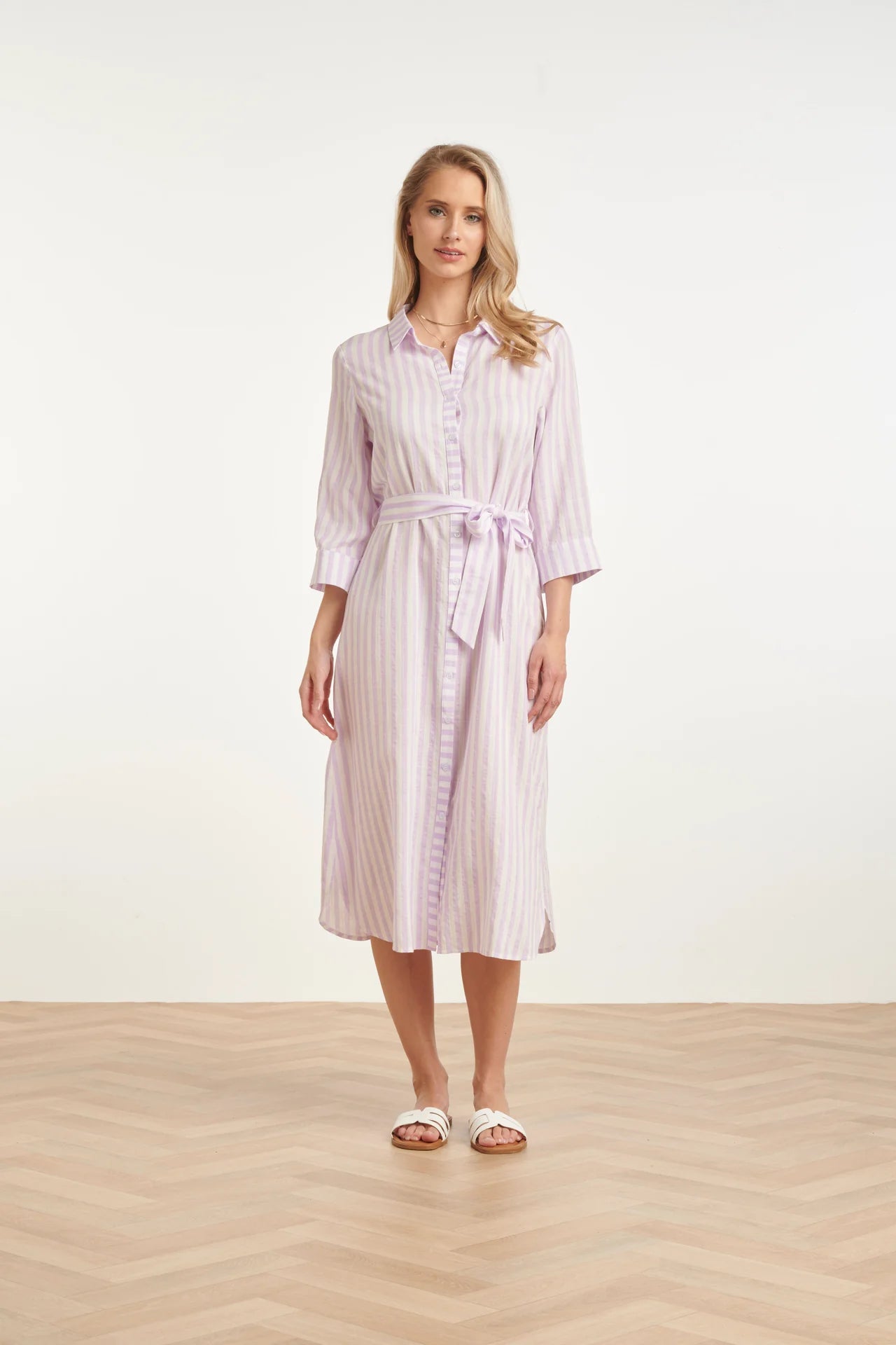 Smashed Lemon, STRIPED MAXI DRESS WITH WAIST BELT | LILAC - WHITE 26035