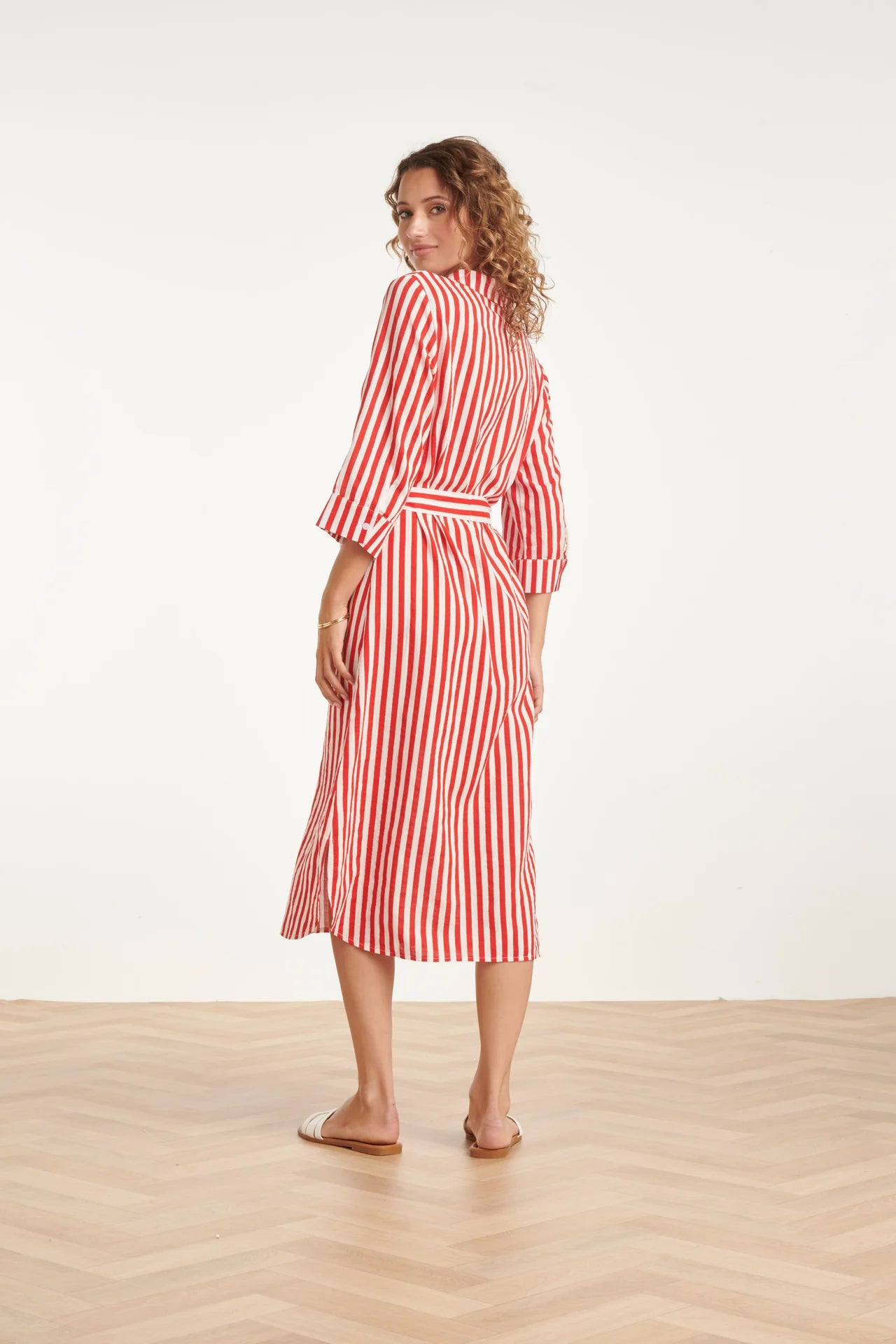 Smashed Lemon, STRIPED MAXI DRESS WITH WAIST BELT | RED - WHITE 26035