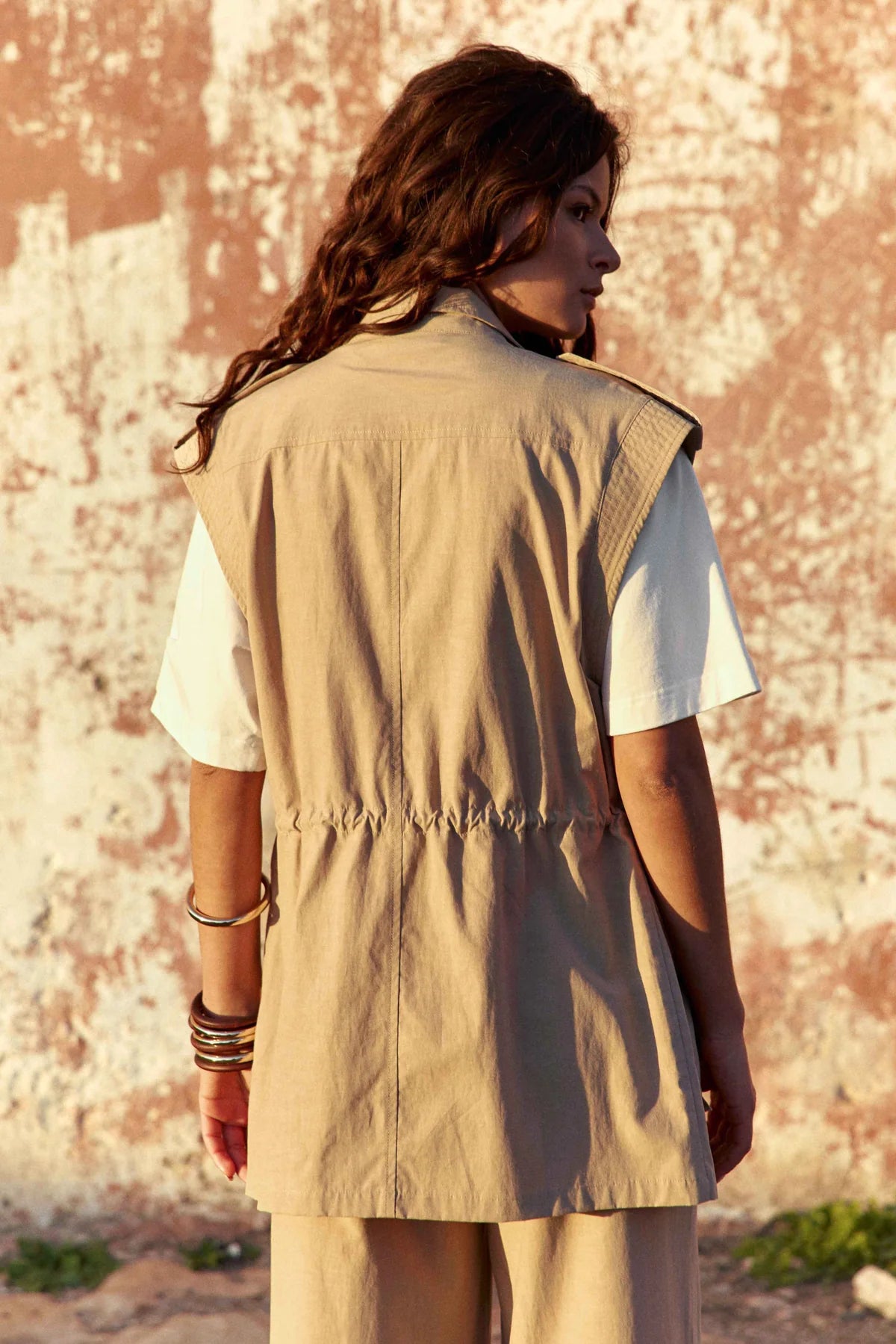 LPE, NEVA sleeveless jacket Beige