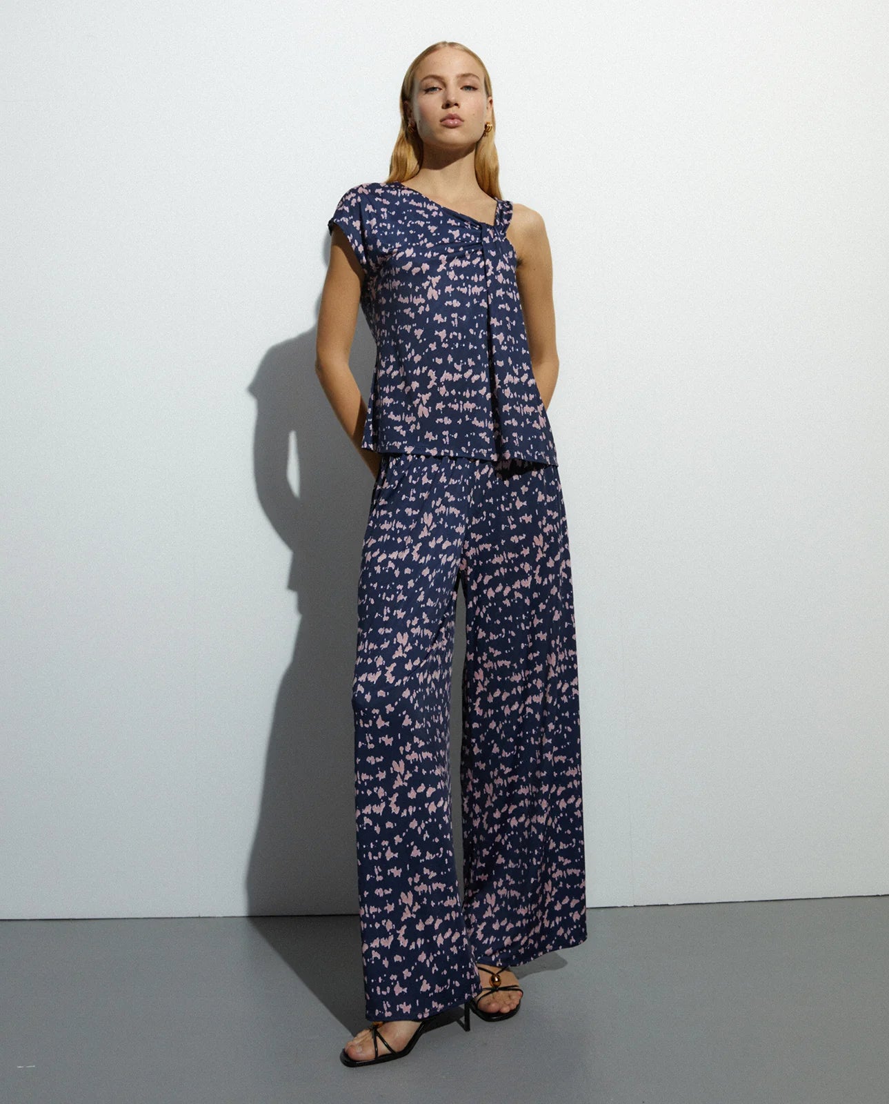 Andam, wide-leg knit trousers with an elasticated waistband 264340