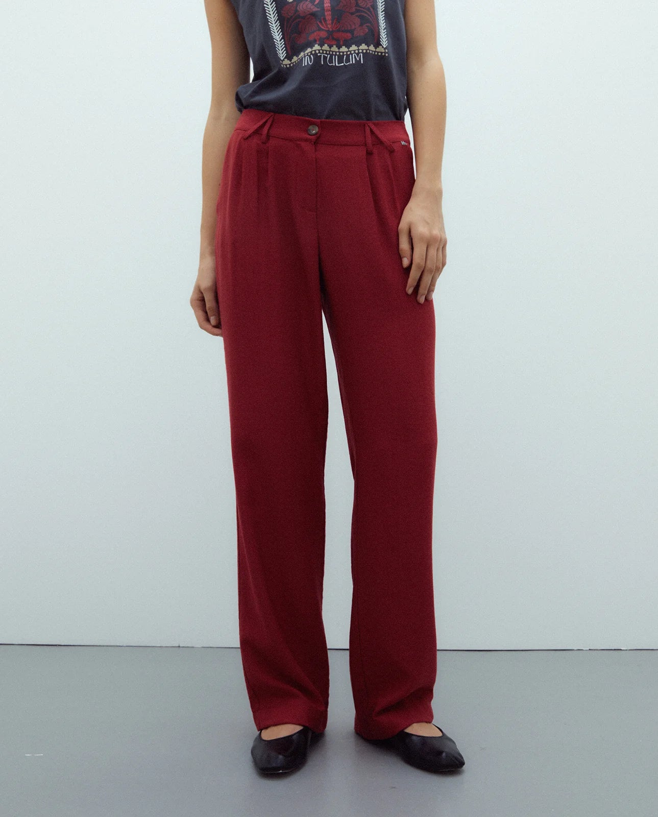Andam,  straight-leg trousers with pleats and elastic waist RED 264660