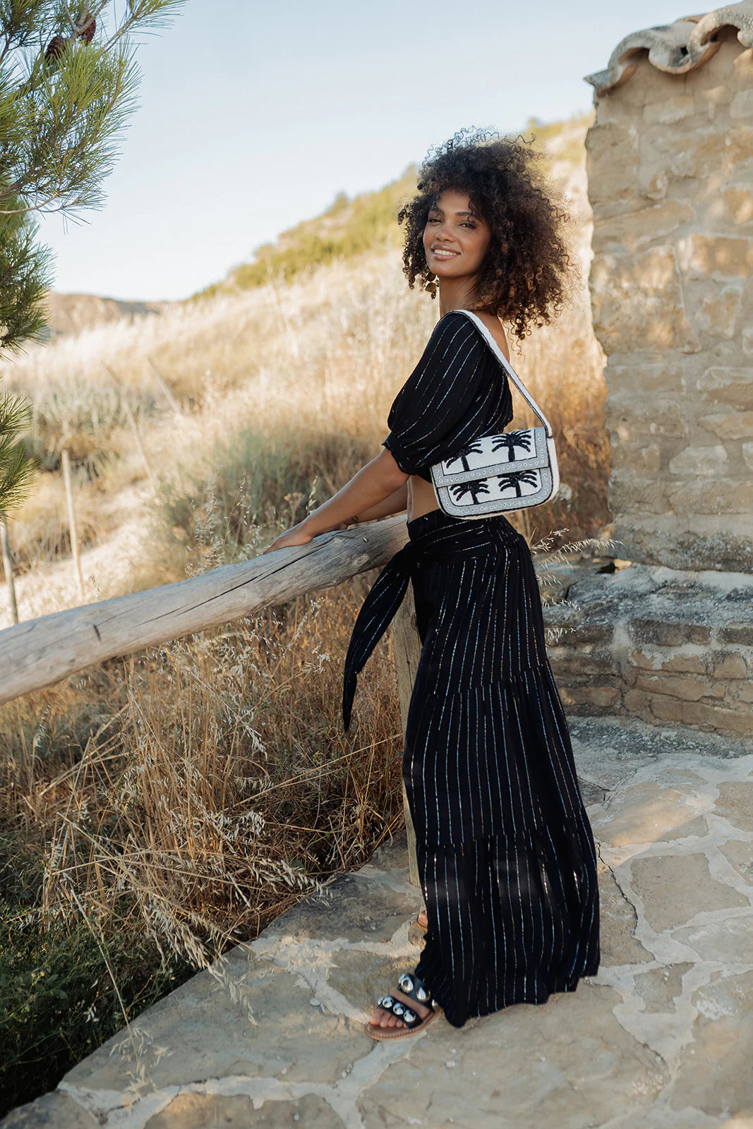 Piti Cuit, BEADED PALM BAG WHITE & BLACK 002